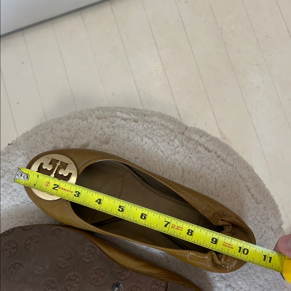 Tory Burch Women's gold Brown Loafers with Gold Logo size 8-8.5. - Picture 12 of 12